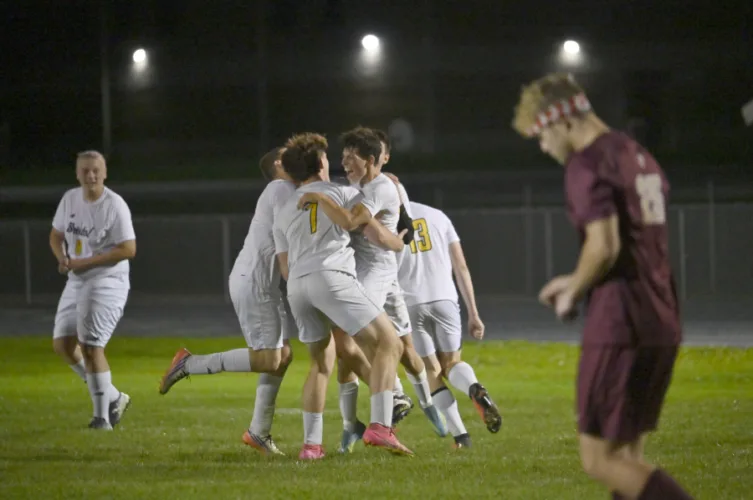 Bristol rebounds from loss to best Lakers